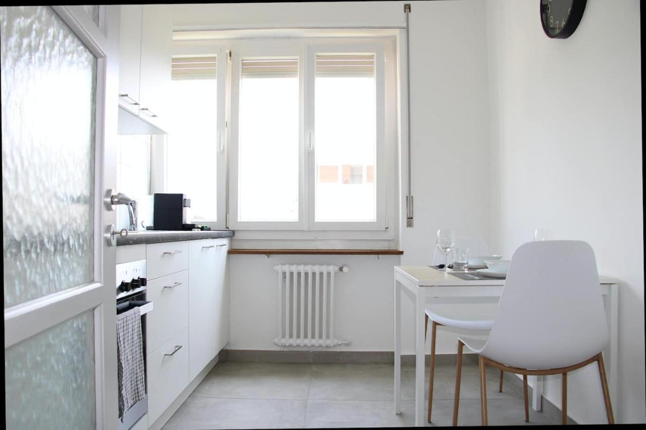 New & Modern Apartment With Beautiful Lake View! Lugano Exteriör bild