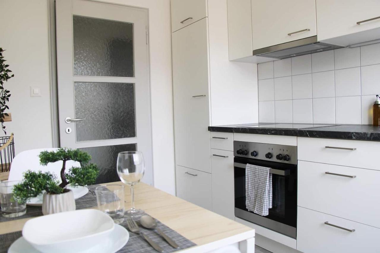 New & Modern Apartment With Beautiful Lake View! Lugano Exteriör bild